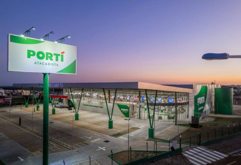 Portí Atacadista inaugura em Cascavel